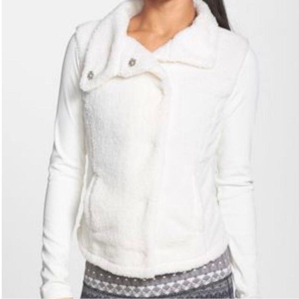 Alo Yoga Fleece Solstice Jacket in Natural White